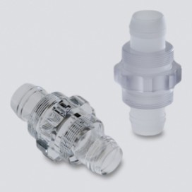 <strong></strong><br /><p>聚碳酸酯蒸汽抛光前后。塑料抛光加工后，使用蒸汽法实现光学质量的精加工