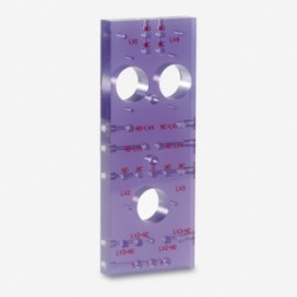 的<strong> PVC加工的歧管</强> <br /> <P>清除PVC流形的医疗设备。刻字刻为端口标识。</ P>